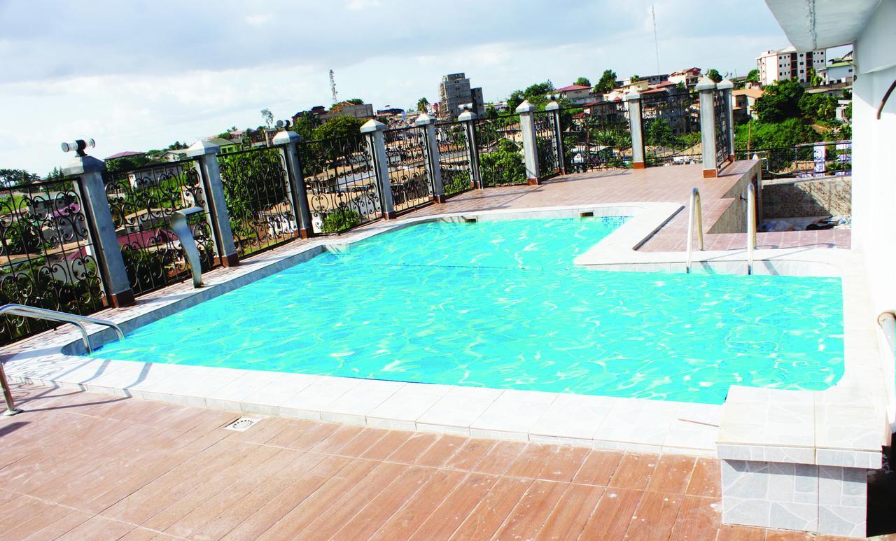 Safyad Hotel Yaoundé Eksteriør bilde