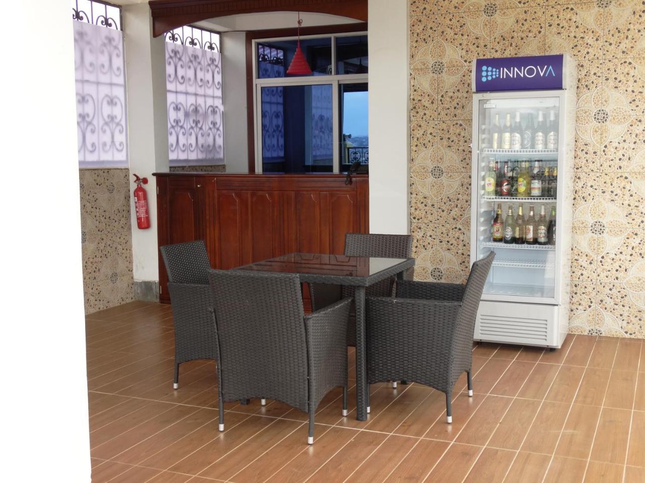 Safyad Hotel Yaoundé Eksteriør bilde